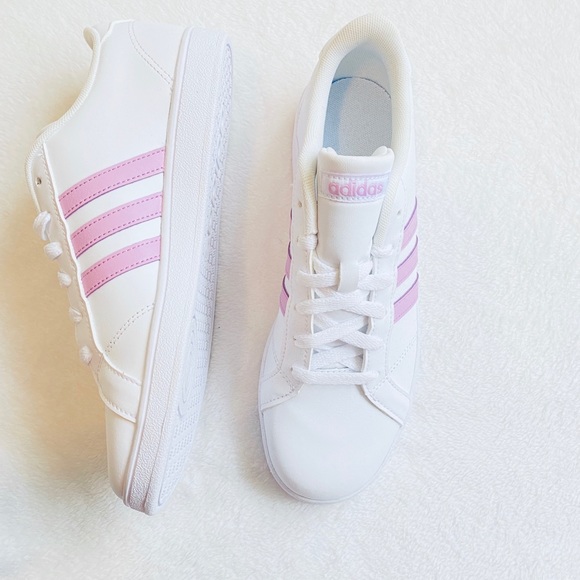 ‼️SOLD‼️Adidas Grand Court - Picture 2 of 4